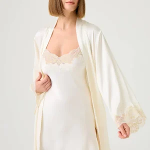 Vela Short  Silky Robe Set  Off White
